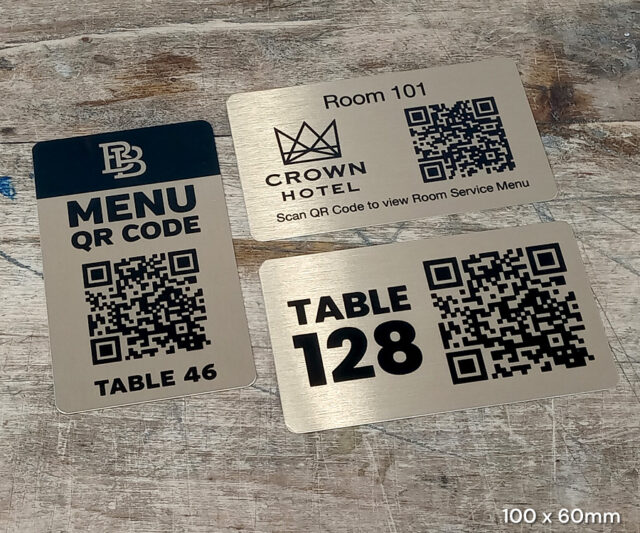classic gold rectangle qr codes 100x60